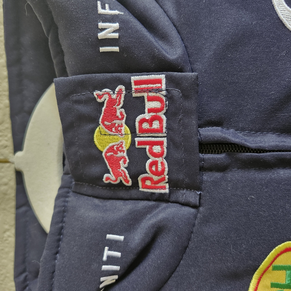 Red Bull Racing Jacket - Picture 3 of 9